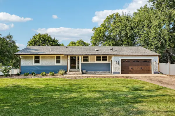 19112 Townline RD, Minnetonka, MN 55345