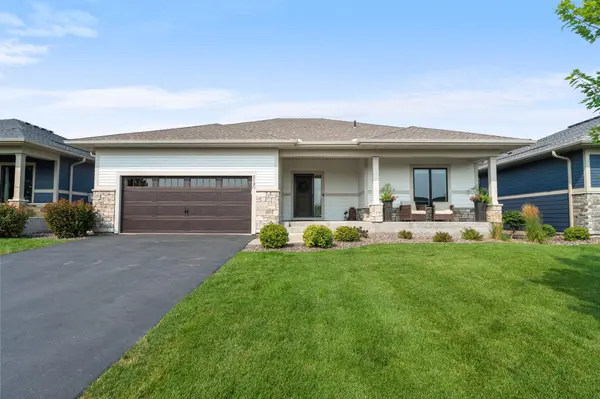 5190 Sundial LN, Woodbury, MN 55129