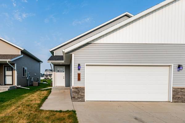 166 Pine AVE, Mapleton, ND 58059