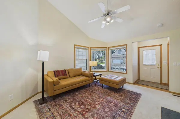 1744 Maple CT, Falcon Heights, MN 55113