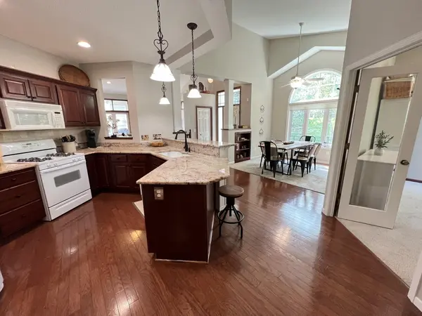 7207 W 144th ST, Savage, MN 55378