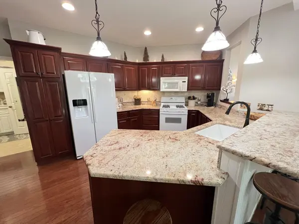 7207 W 144th ST, Savage, MN 55378
