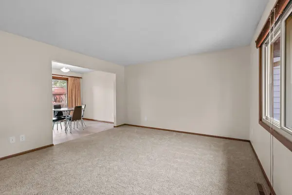865 104th AVE NW, Coon Rapids, MN 55433