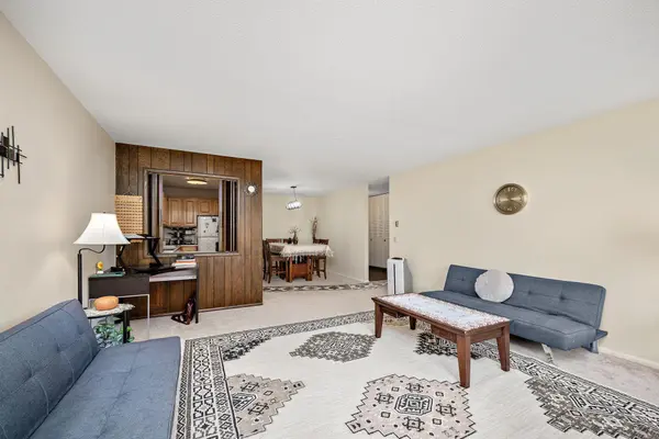 10211 Cedar Lake RD #204, Minnetonka, MN 55305