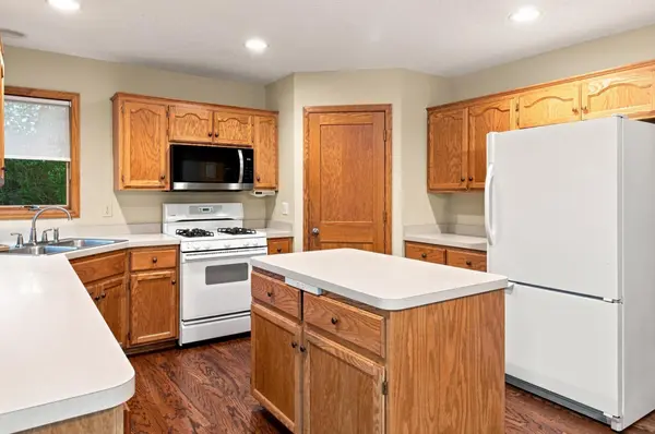 23577 Birch CIR, Rogers, MN 55374