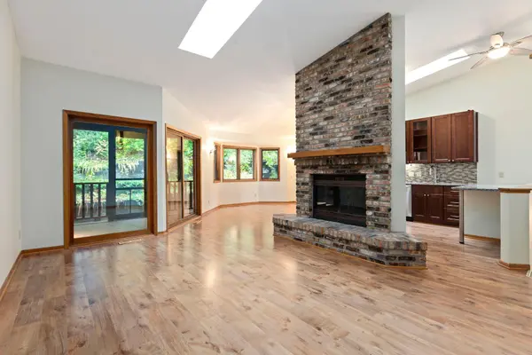 5546 Village DR, Edina, MN 55439