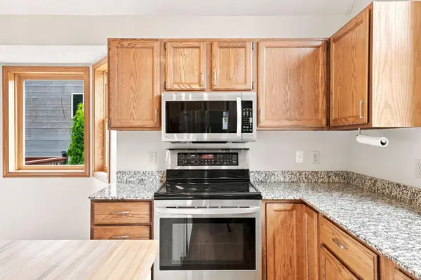 7135 Upper 157th ST W, Apple Valley, MN 55124