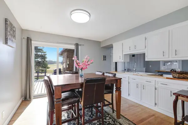 2018 Shale LN, Eagan, MN 55122