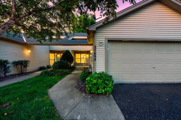 27699 Woodland DR, Chisago City, MN 55013