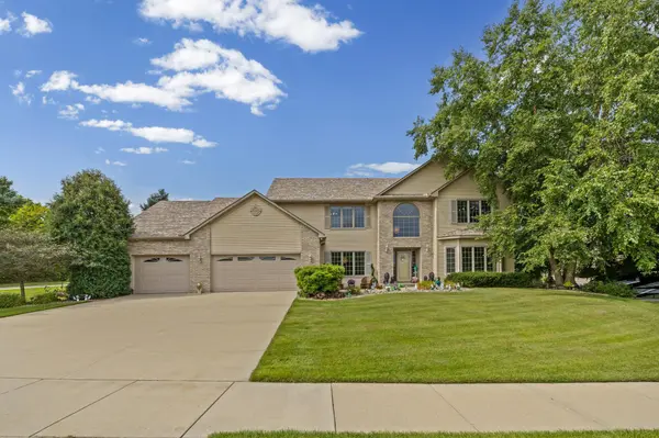 12101 Jasper LN, Eden Prairie, MN 55347