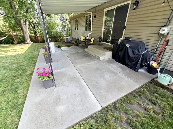 7335 Clayton AVE, Inver Grove Heights, MN 55076