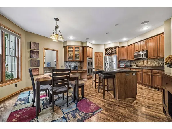 18464 Farmstead CIR, Eden Prairie, MN 55347