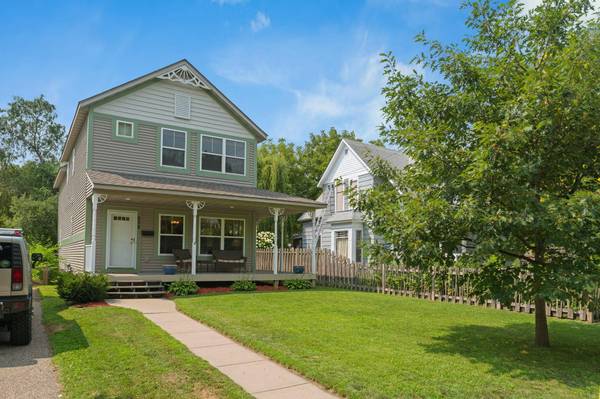 658 4th AVE NW, New Brighton, MN 55112