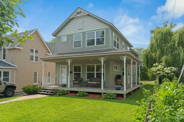 658 4th AVE NW, New Brighton, MN 55112