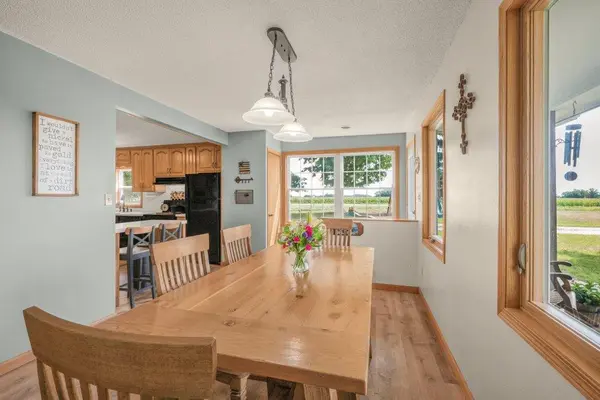 16319 90th ST, Oak Park, MN 56357