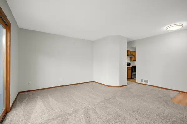 4061 Maureen DR NE #106NE, Columbia Heights, MN 55421