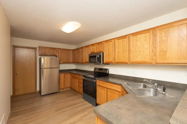 8944 Pheasant LN, Saint Bonifacius, MN 55375
