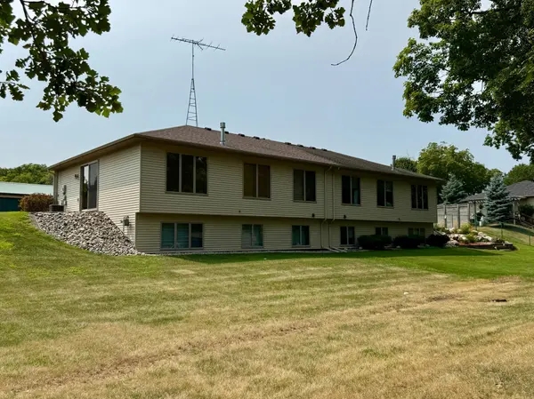 1832 Nodaway DR, Detroit Lakes, MN 56501