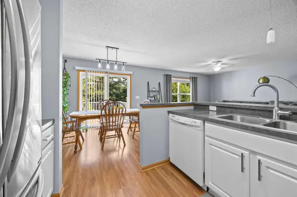 5038 Bluff Heights TRL SE, Prior Lake, MN 55372
