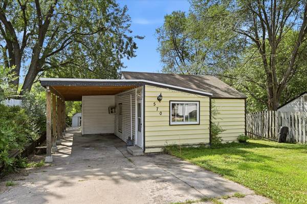 570 Ironton ST NE, Fridley, MN 55432