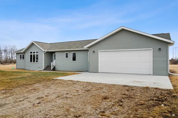 220 Lylac Circle, Forman, ND 58032
