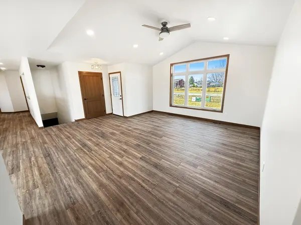 220 Lylac Circle, Forman, ND 58032