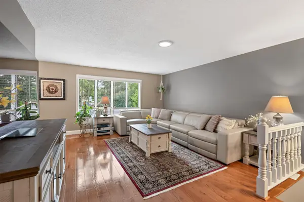2048 17th AVE E, North Saint Paul, MN 55109