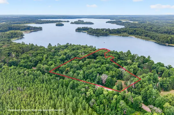 W5372 Yellowsands DR, Spooner, WI 54801