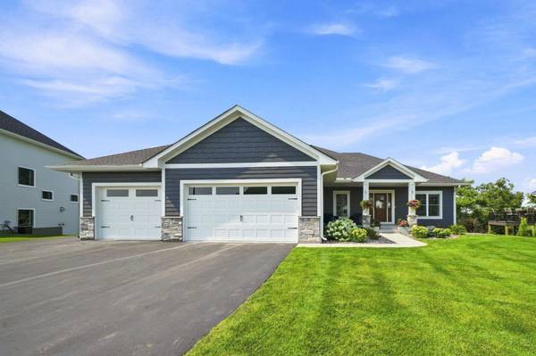 27200 Petes Hill TRL, Elko New Market, MN 55020