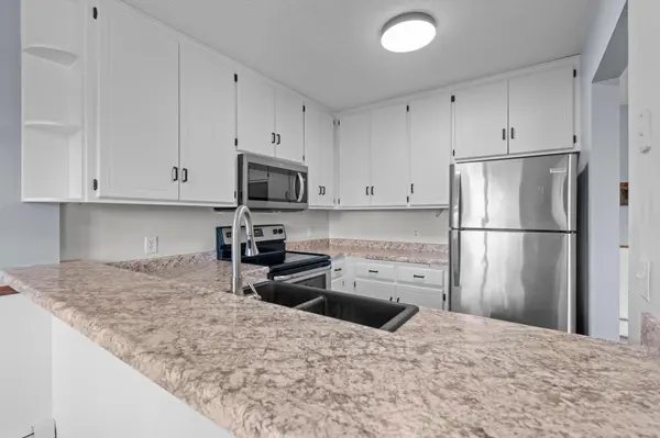 14847 Endicott WAY #107, Apple Valley, MN 55124