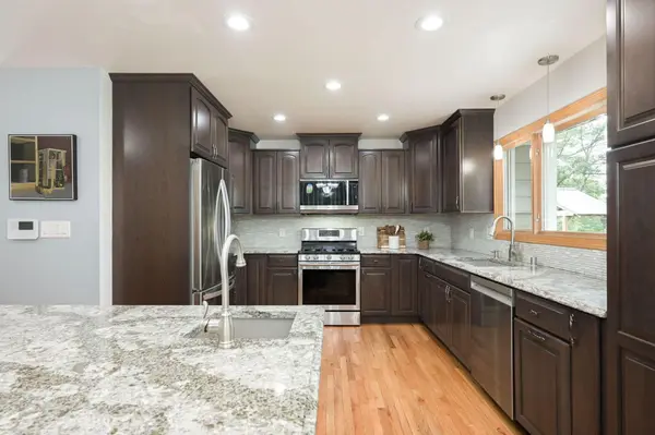 8275 College TRL, Inver Grove Heights, MN 55076