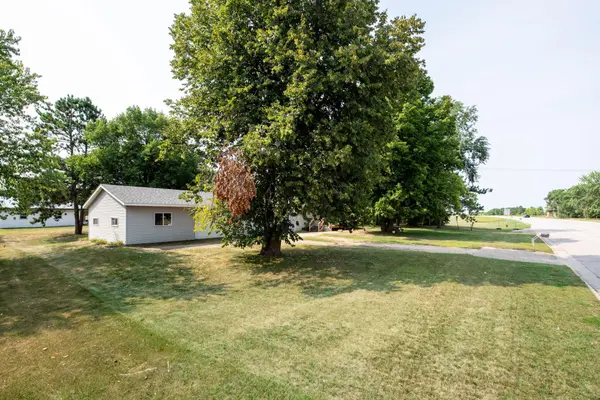 518 N Otter AVE, Parkers Prairie, MN 56361