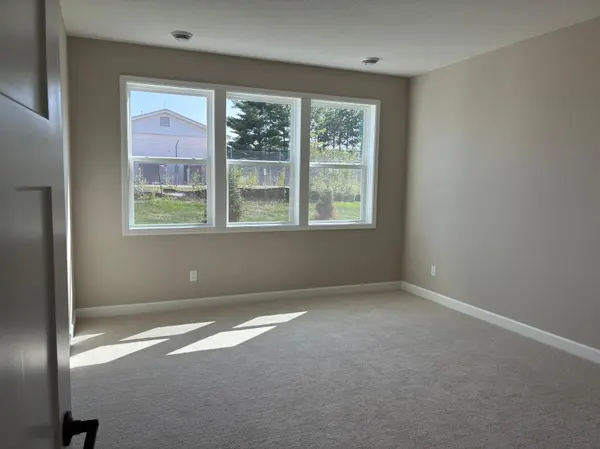 5200 Long Pointe Bay, Woodbury, MN 55129