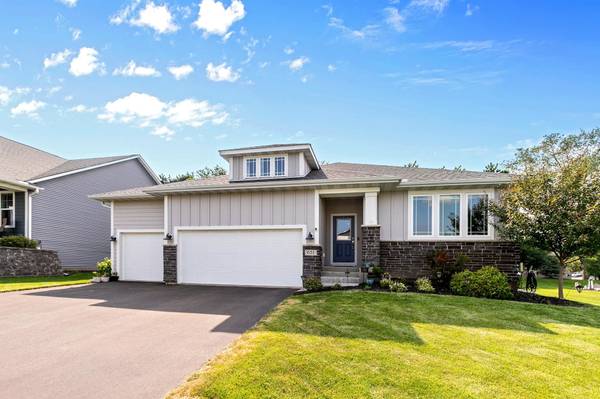 651 Elizabeth WAY, Hudson, WI 54016