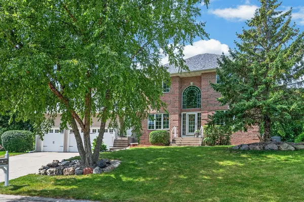 1145 Cove CIR, Minnetrista, MN 55364