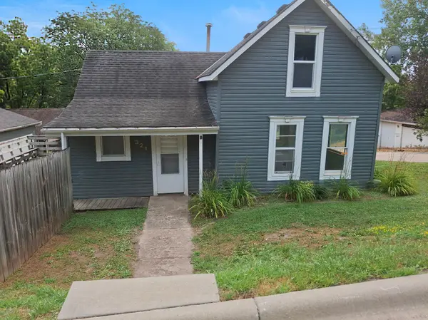 321 3rd ST W, Carver, MN 55315