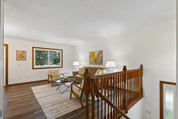 1010 E 145th ST, Burnsville, MN 55337