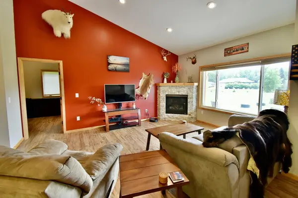 22 454th BLVD, Harris, MN 55032