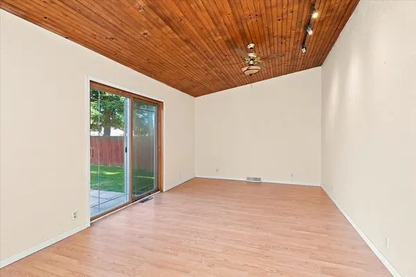 2009 Washington AVE, Superior, WI 54880