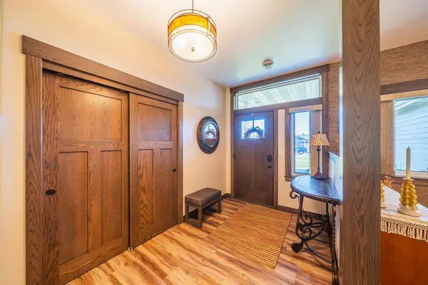 626 Lake Forest CIR, Detroit Lakes, MN 56501