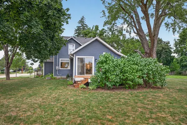 809 S Prairie ST, Lake City, MN 55041