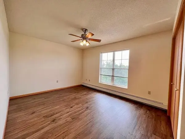 901 Dominion DR #208, Hudson, WI 54016
