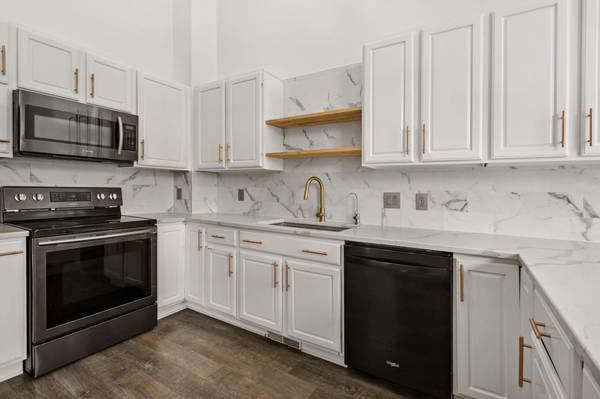 813 Alysheba RD, Shakopee, MN 55379