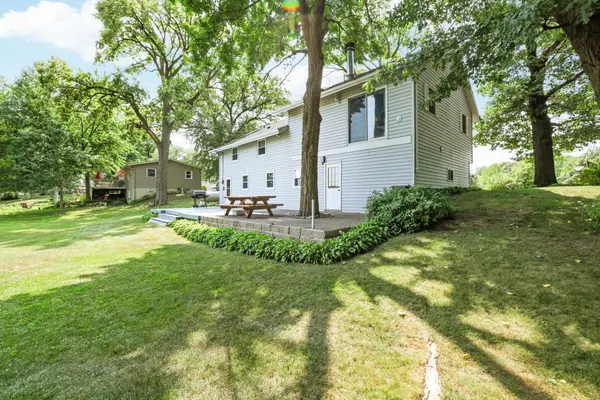10574 Arnold CIR NW, Monticello, MN 55362