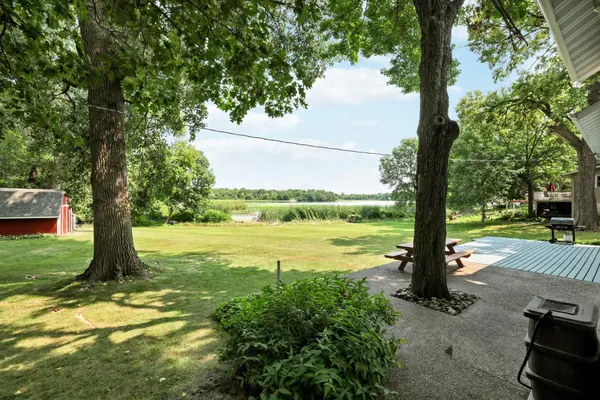 10574 Arnold CIR NW, Monticello, MN 55362