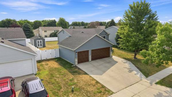 3606 34th ST S, Moorhead, MN 56560