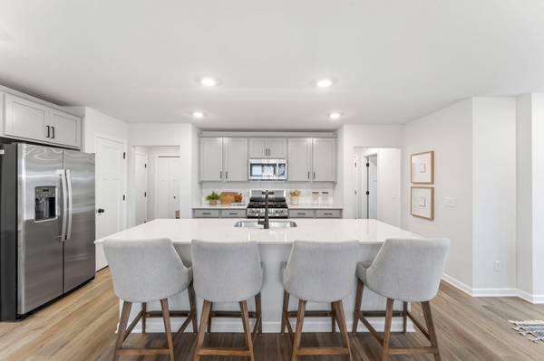 1114 Annagaire Curve, Rosemount, MN 55068