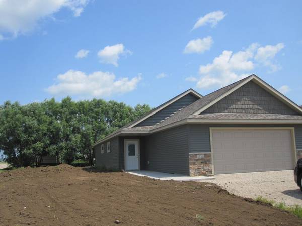 3507 Seven Oaks ST, River Falls, WI 54022
