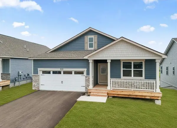 2141 Bluff Heights DR, Shakopee, MN 55379