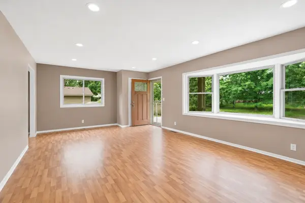 14901 Williston LN, Minnetonka, MN 55345
